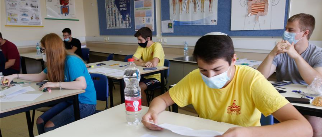 Koronavírus: fokozatosan nyitnak az iskolák Izraelben